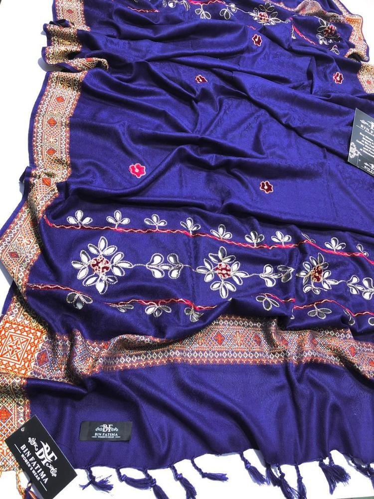 1 Pc Women's Woolen Embroidered Shawl